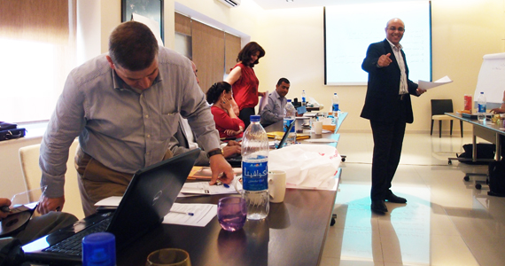 Rachid Aboutaieb trains an external audience